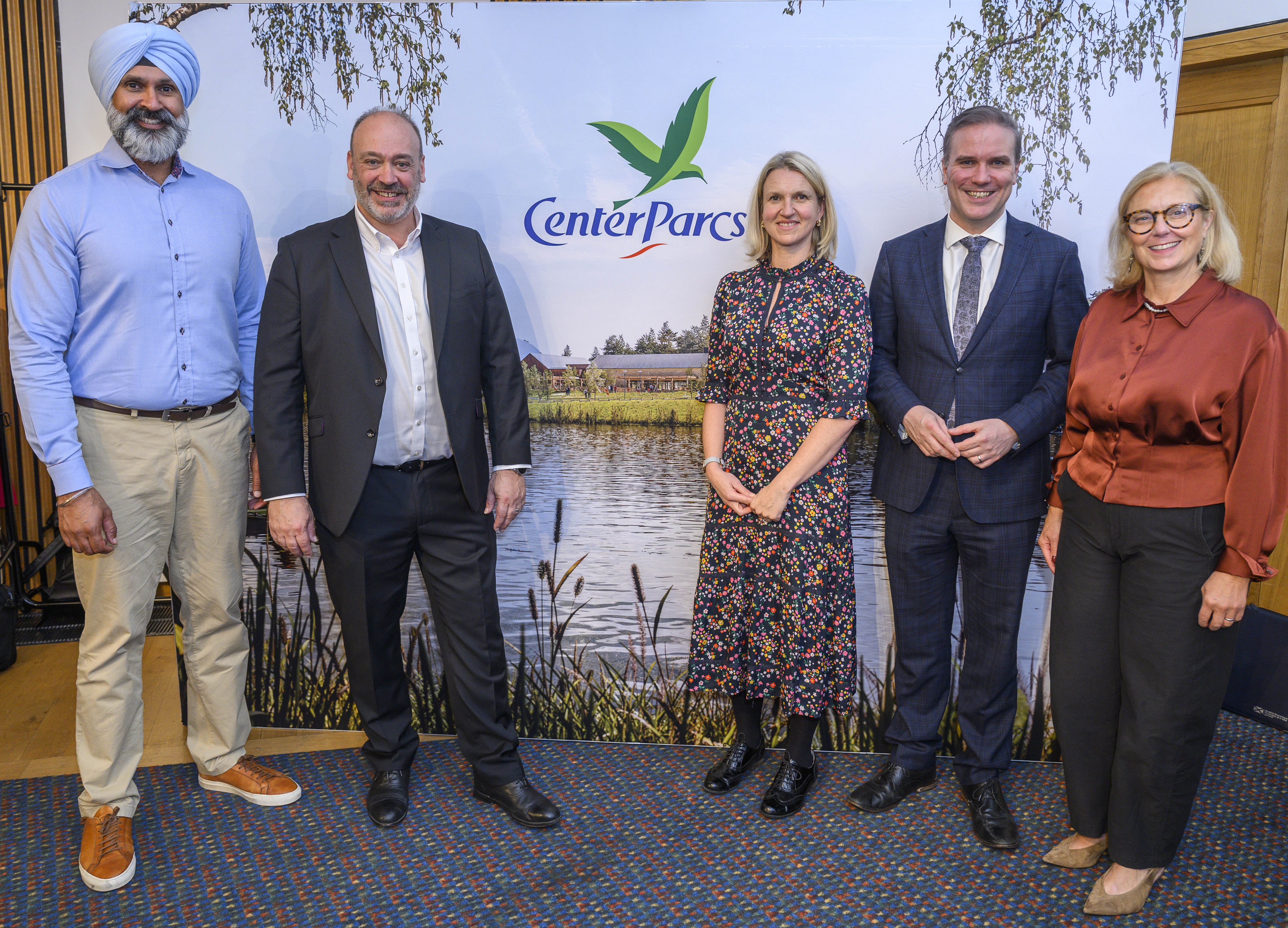 L-R Raj Singh-Dehal, Chief Corporate Officer, Center Parcs; Colin McKinlay, Chief Executive Officer, Center Parcs; Cathryn Petchey, Chief People Officer, Center Parcs; Minister for Business and Fair Work, Tom Arthur MSP and Rachael Hamilton MSP